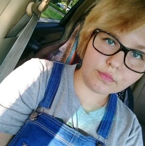 Meet your Posher, Alexandra